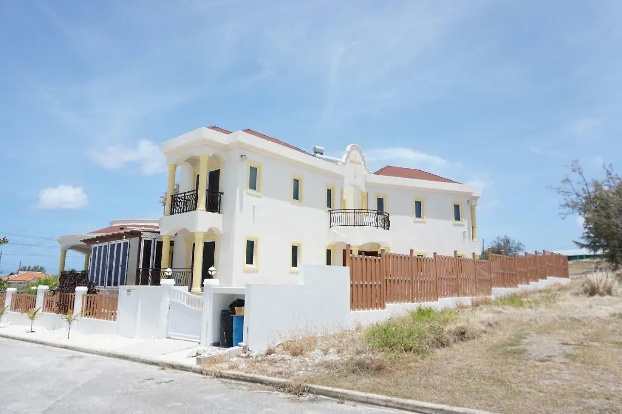 Apartment With Double Bed And Private Outdoor Kitchen Higher Heights, Barbados Christ Church