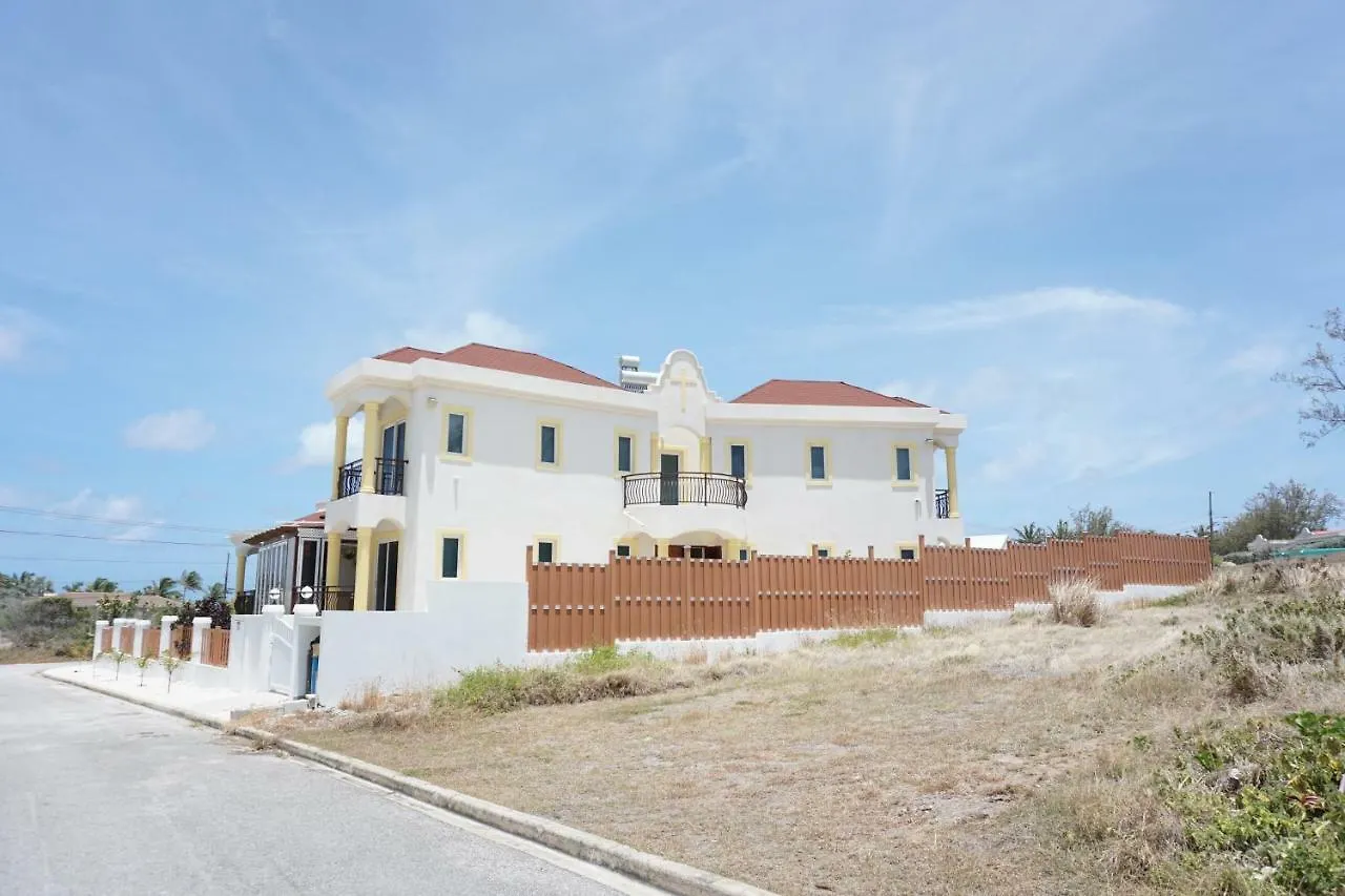 Apartment With Double Bed And Private Outdoor Kitchen Higher Heights, Barbados Christ Church