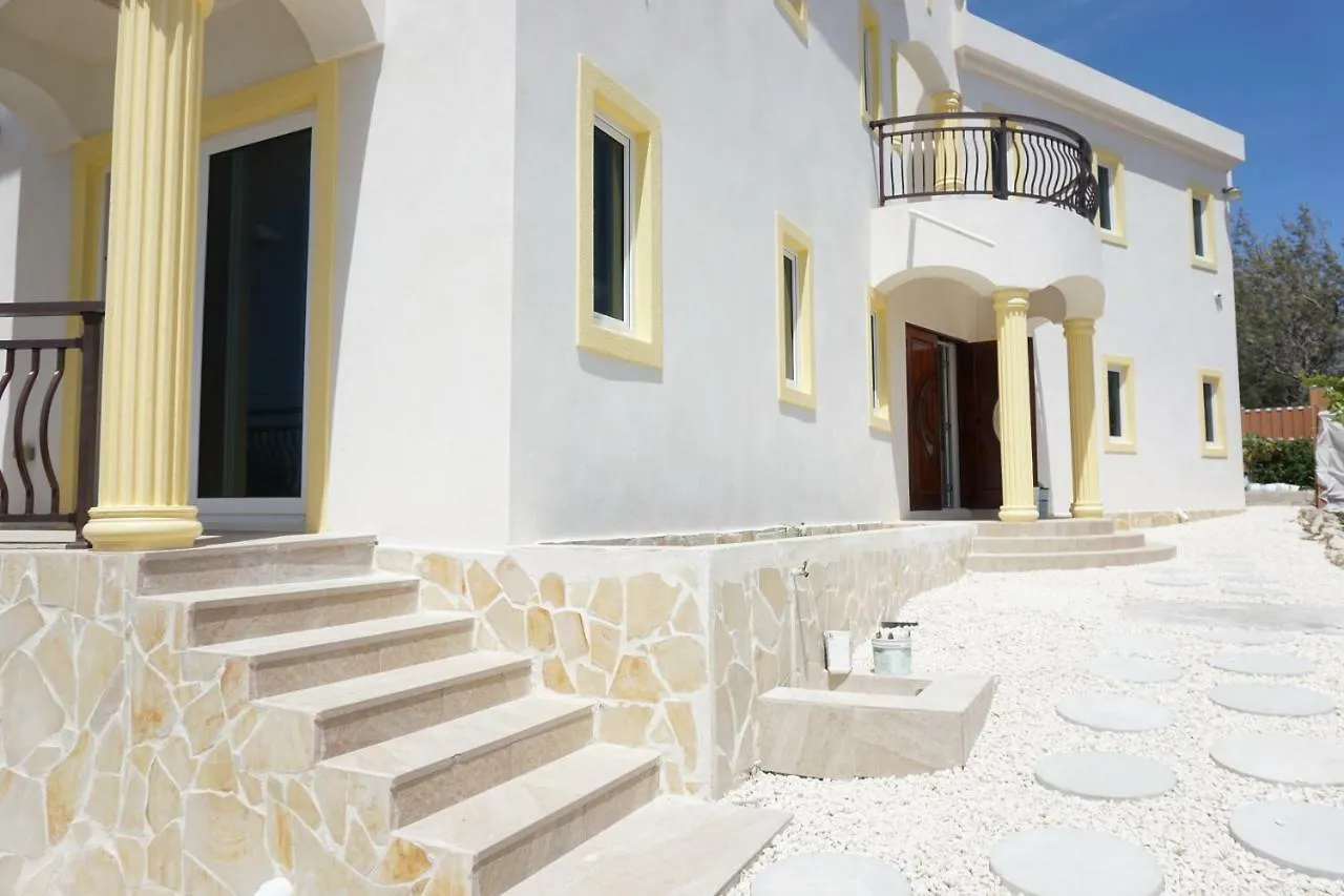 Apartment With Double Bed And Private Outdoor Kitchen Higher Heights, Barbados Christ Church
