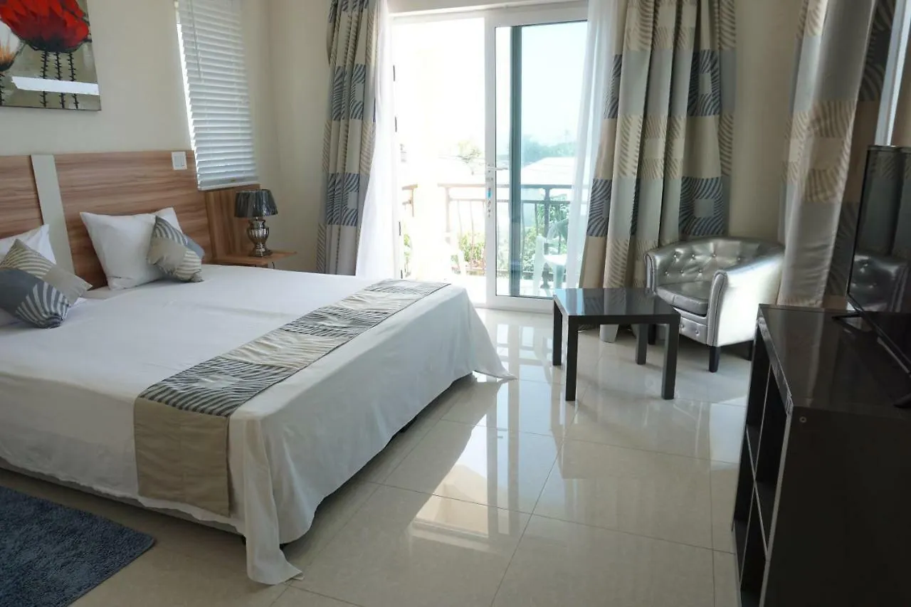 Apartment With Double Bed And Private Outdoor Kitchen Higher Heights, Barbados Christ Church 0*,